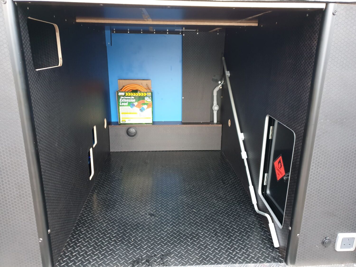 Garage 1