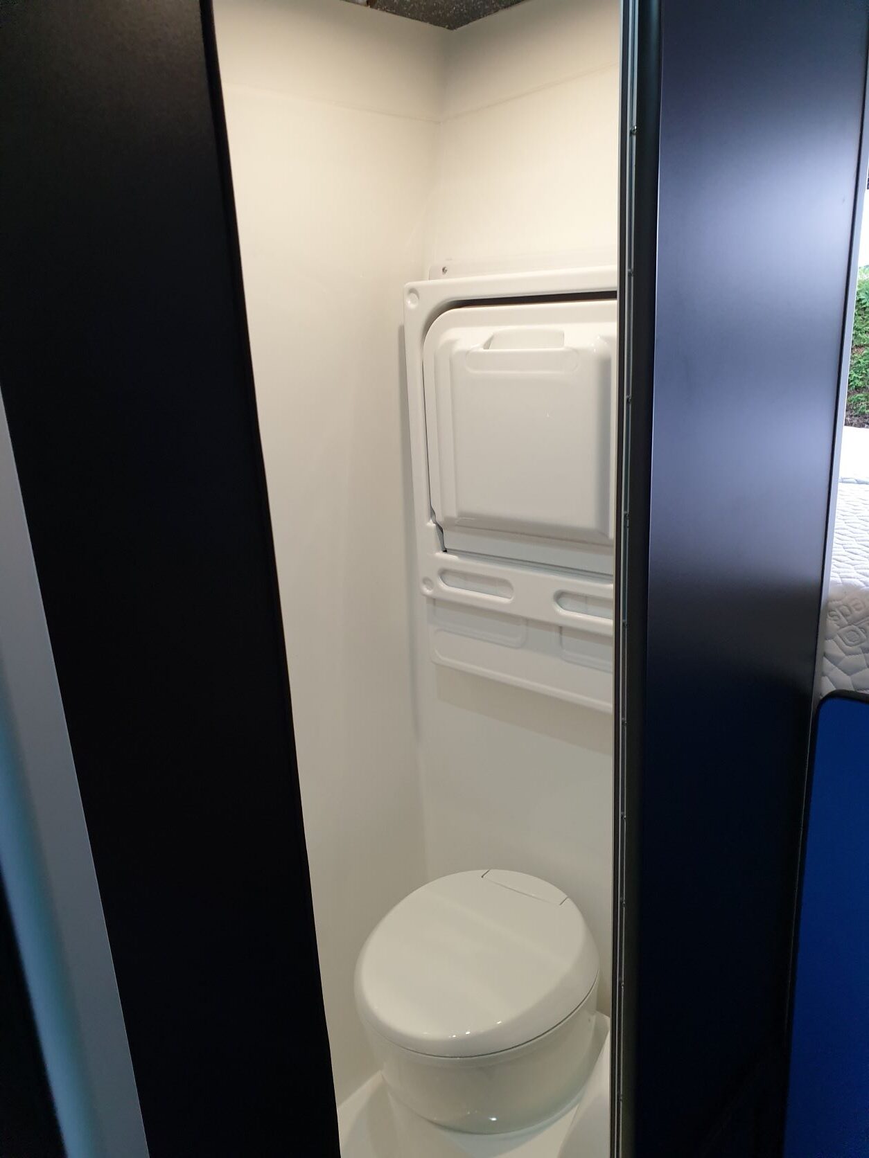 Toilet & Sink