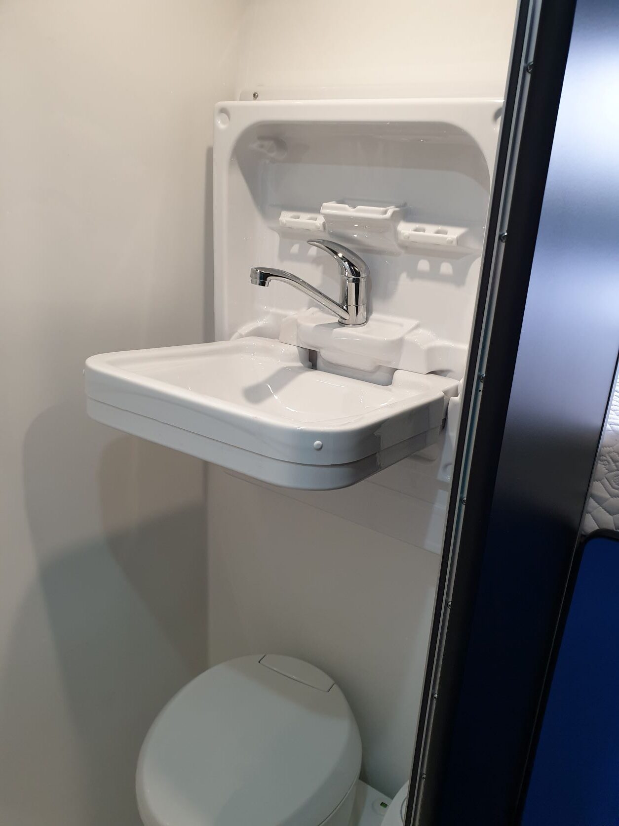 Toilet with Sink 2
